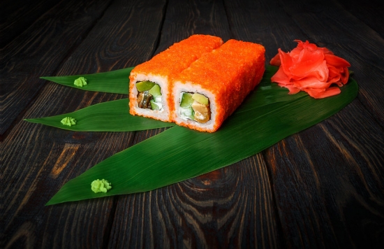 Заказать роллы на любой вкус! Роллы представляют собой разновидность суши. Данное блюдо обрело небывалую популярность не только в Японии, но и во всем мире. Все это благодаря тому, что в состав роллов входят очень вкусные и весьма полезные для организма человека ингредиенты. Они прекрасно между собой сочетаются, поэтому несомненно вызовут восторг даже у самого привередливого гурмана. Приверженцы здорового питания с удовольствием включают в рацион суши и роллы. Но кропотливое создание кулинарного мини-шедевра можно доверить только профессионалам, которые достойно продемонстрируют мастерство и знания в пределах одной порции. Предлагаемое на высоком уровне обслуживание и демократичные цены позволяют включить в меню экзотические блюда, не обременяя кошелек заказчика. С легкостью снимается неловкость при посещении неожиданных гостей, за пару минут оформляется заявка в Манита.рф и выполняется доставка заказанных порций на ваш адрес. Организовать достойно трапезу позволит наше меню и упаковка, где предусмотрено все необходимое для приема пищи.